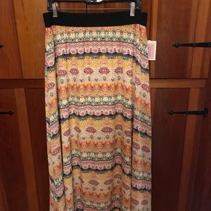 LuLaRoe Lucy Skirt